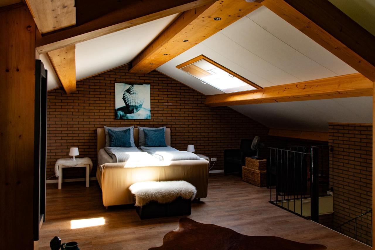 Bed And Breakfast Lindershoeve Bergeijk Esterno foto