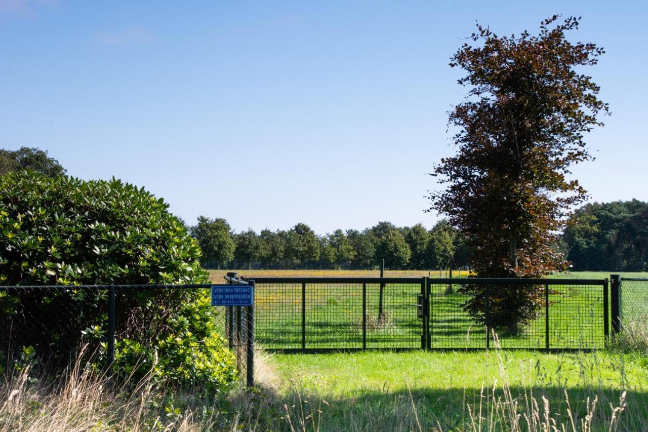 Bed And Breakfast Lindershoeve Bergeijk Esterno foto