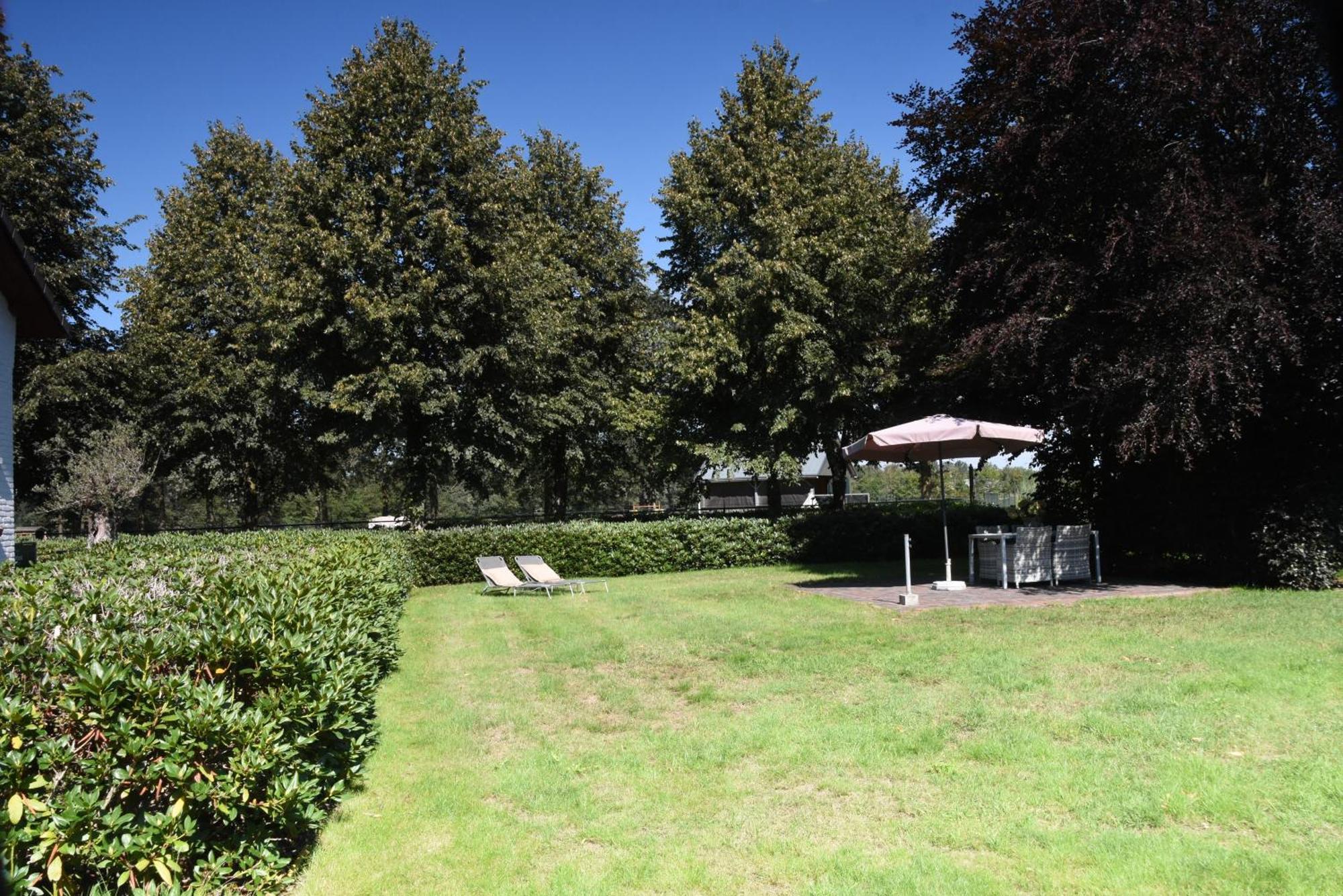 Bed And Breakfast Lindershoeve Bergeijk Esterno foto